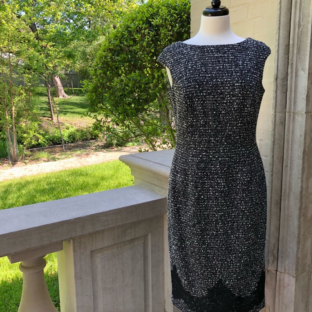 ⭐️🆕[Escada] Elegant Sheath Dress with lace detail